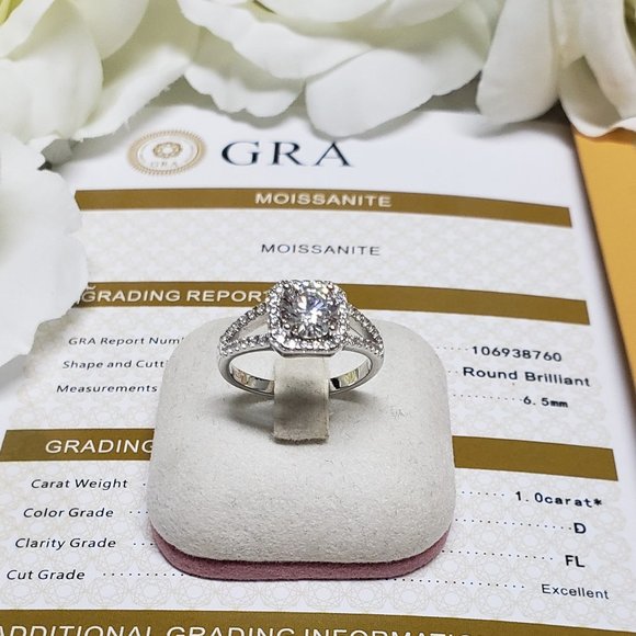 1 Carat Moissanite Ring with 925 Sterling Silver Band, D-FL - Picture 6 of 11